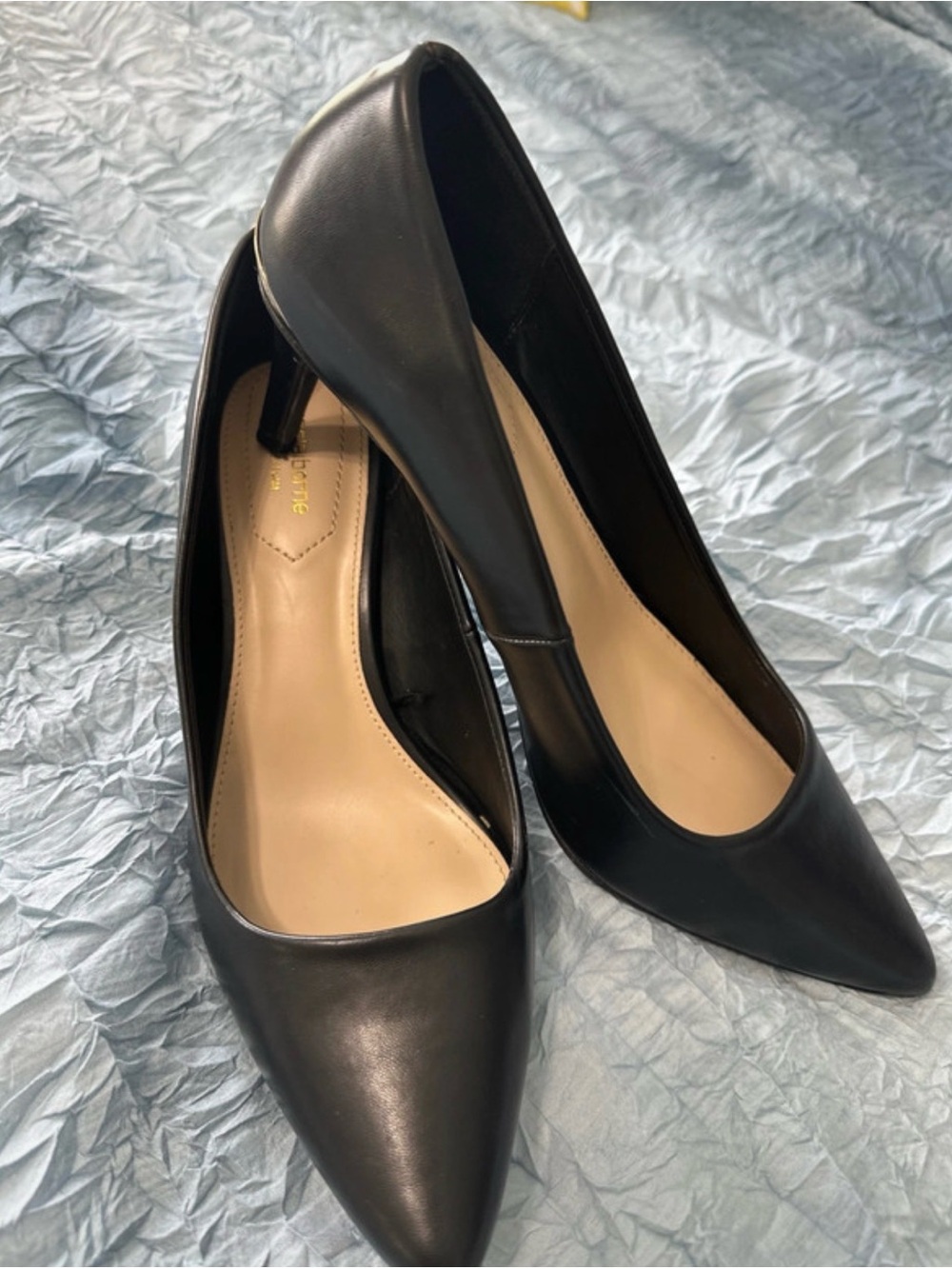 Liz Claiborne Black Pointed-Toe Leather Pumps